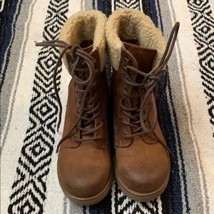 NWOT Mossimo Boots with fur on the top